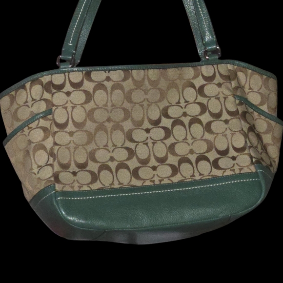 Pending Sale π₯EUC π Authentic COACH Handbag with sid pockets - Picture 2 of 5